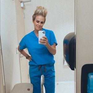 Meet your Posher, Leigh